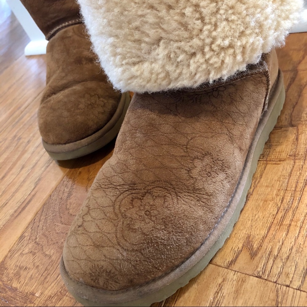 UGG tall chestnut boots *unique*